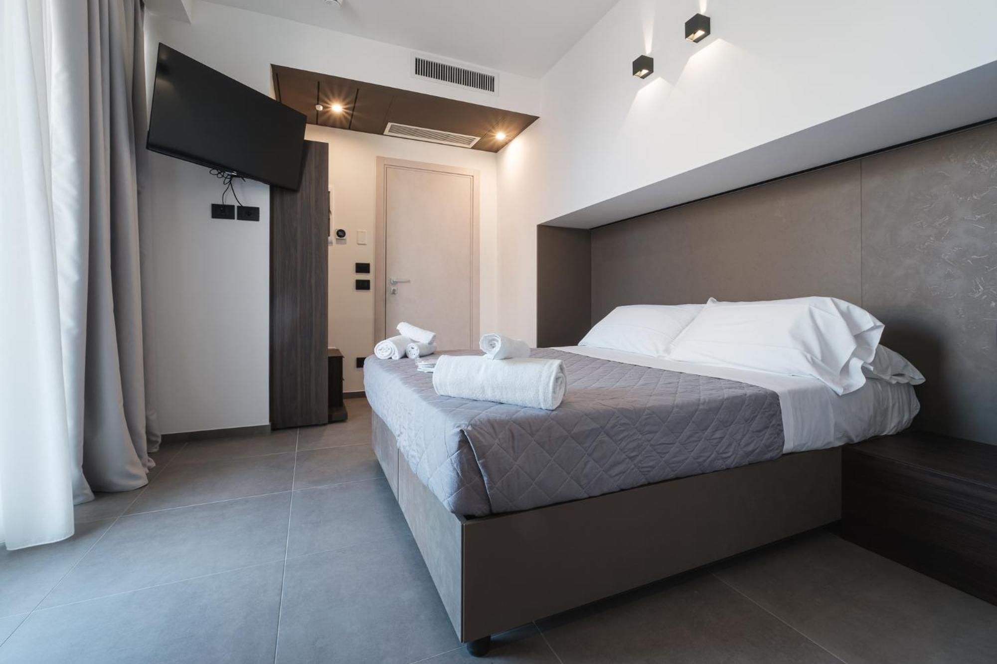 Residence Goldoni6 Suite Apartment Римини Екстериор снимка