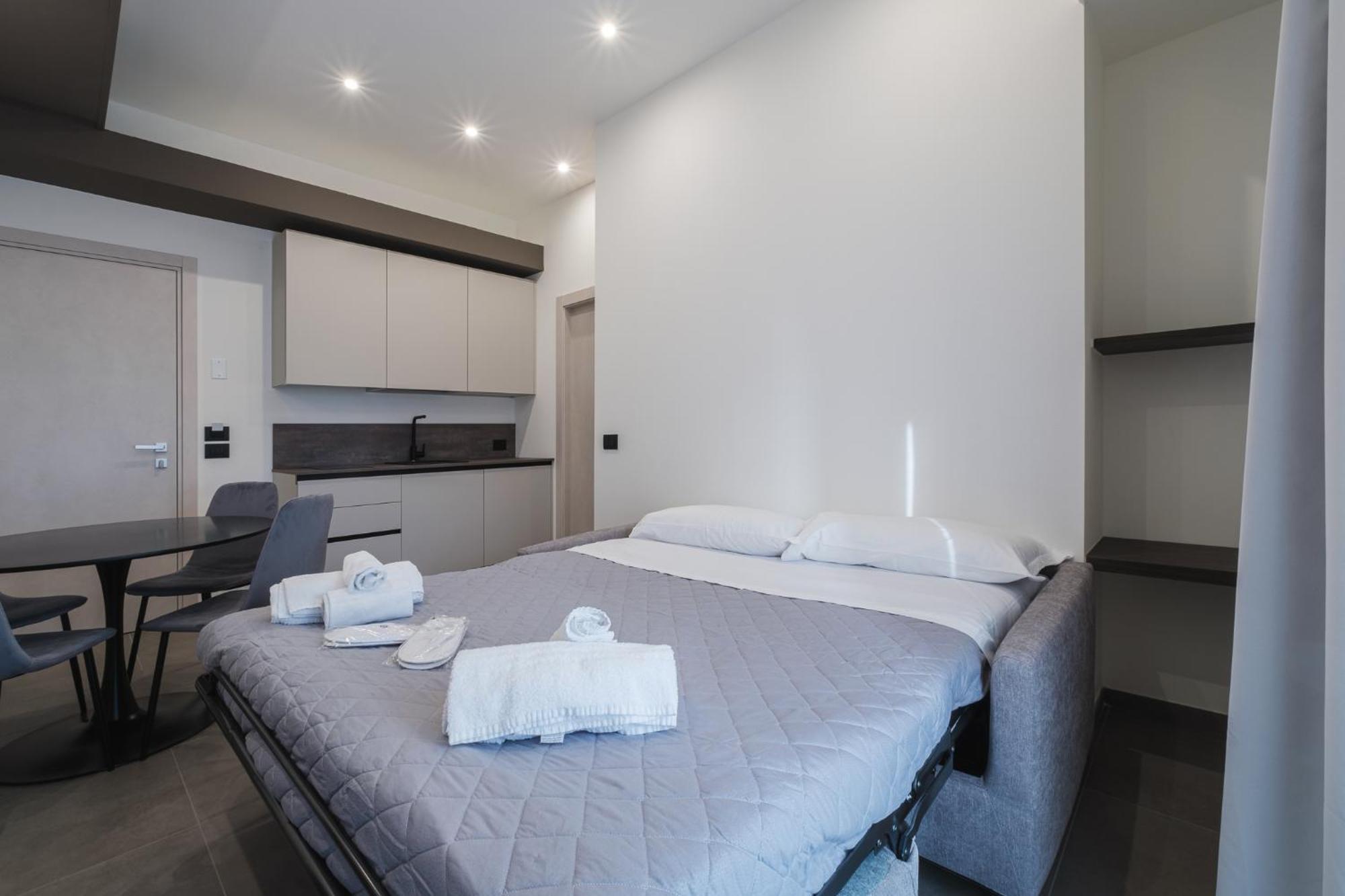 Residence Goldoni6 Suite Apartment Римини Екстериор снимка
