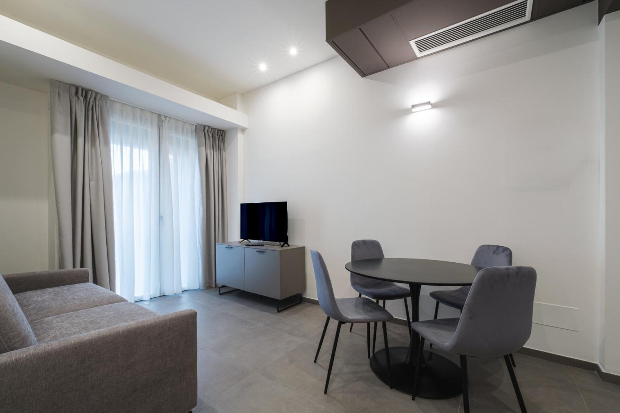 Residence Goldoni6 Suite Apartment Римини Екстериор снимка