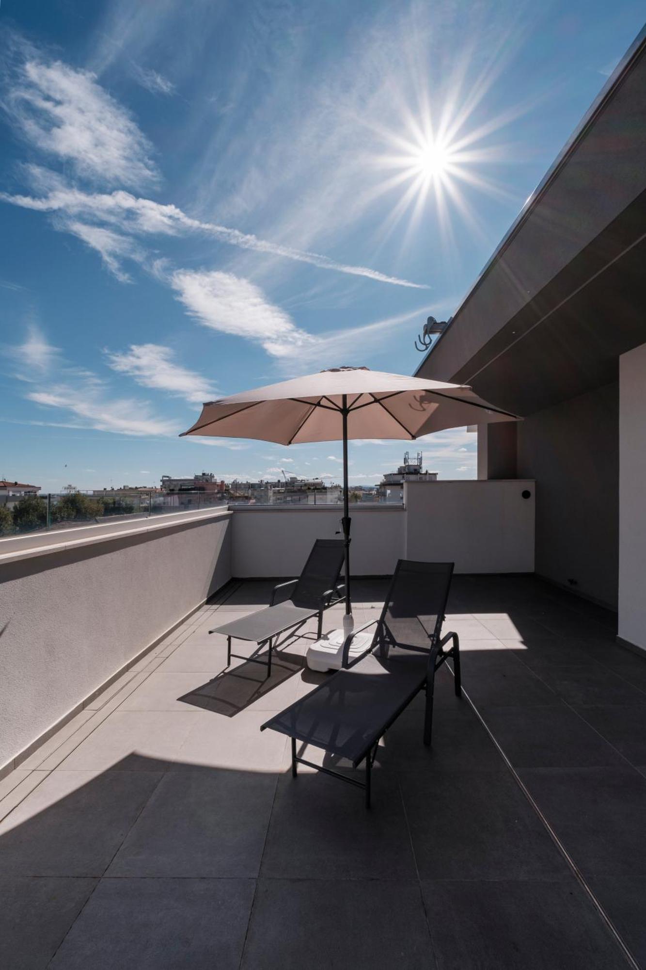 Residence Goldoni6 Suite Apartment Римини Екстериор снимка